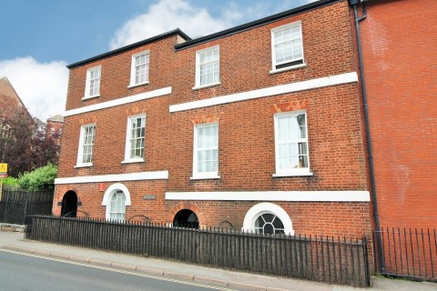 View Full Details for Magdalen St - One Bedroom Flat